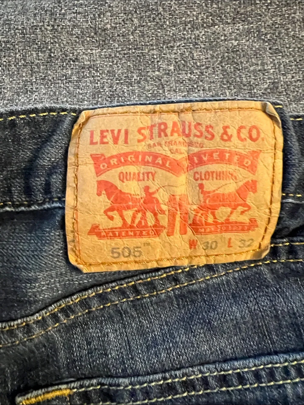 Levis straight leg